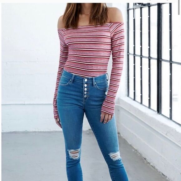 PacSun  Me to We Pink Striped Off Shoulder Bodysuit Size Small - Picture 2 of 10